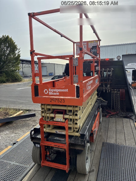 2023 JLG ES2632