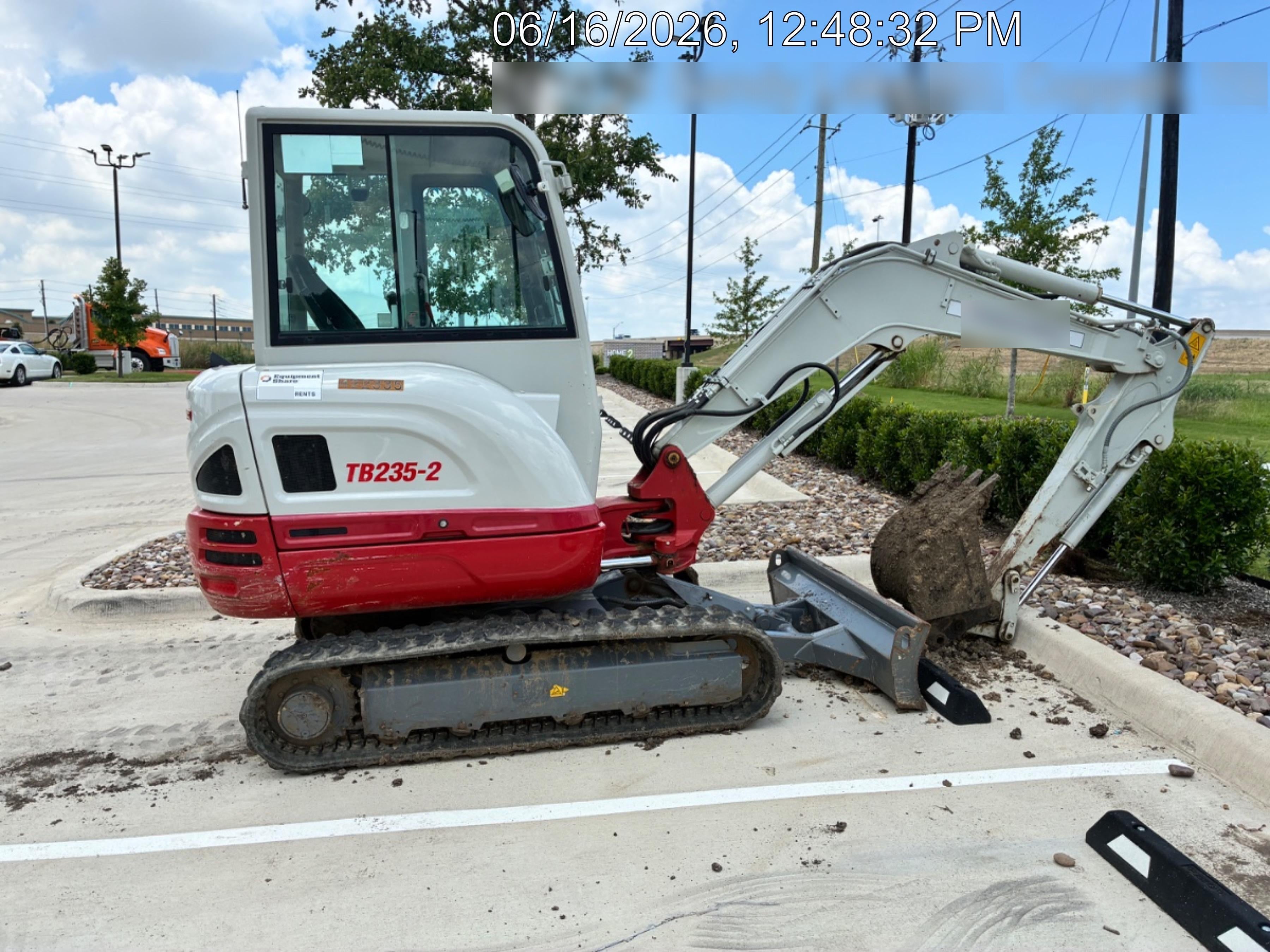 2024 TAKEUCHI TB235-2CR
