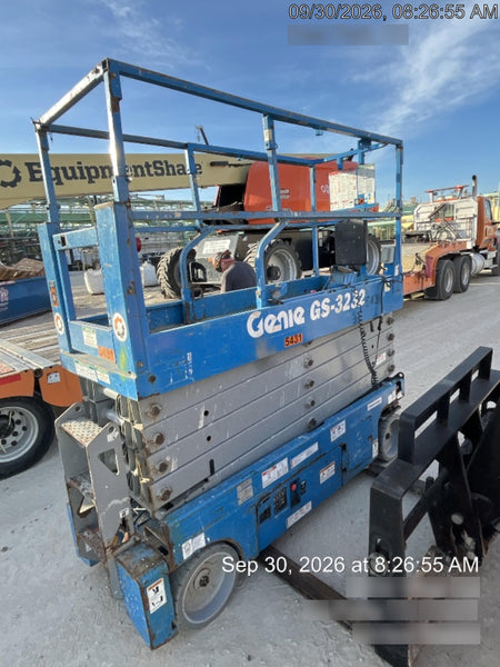 2017 Genie GS-3232 Genie GS3232 Narrow 32' Scissor Lift