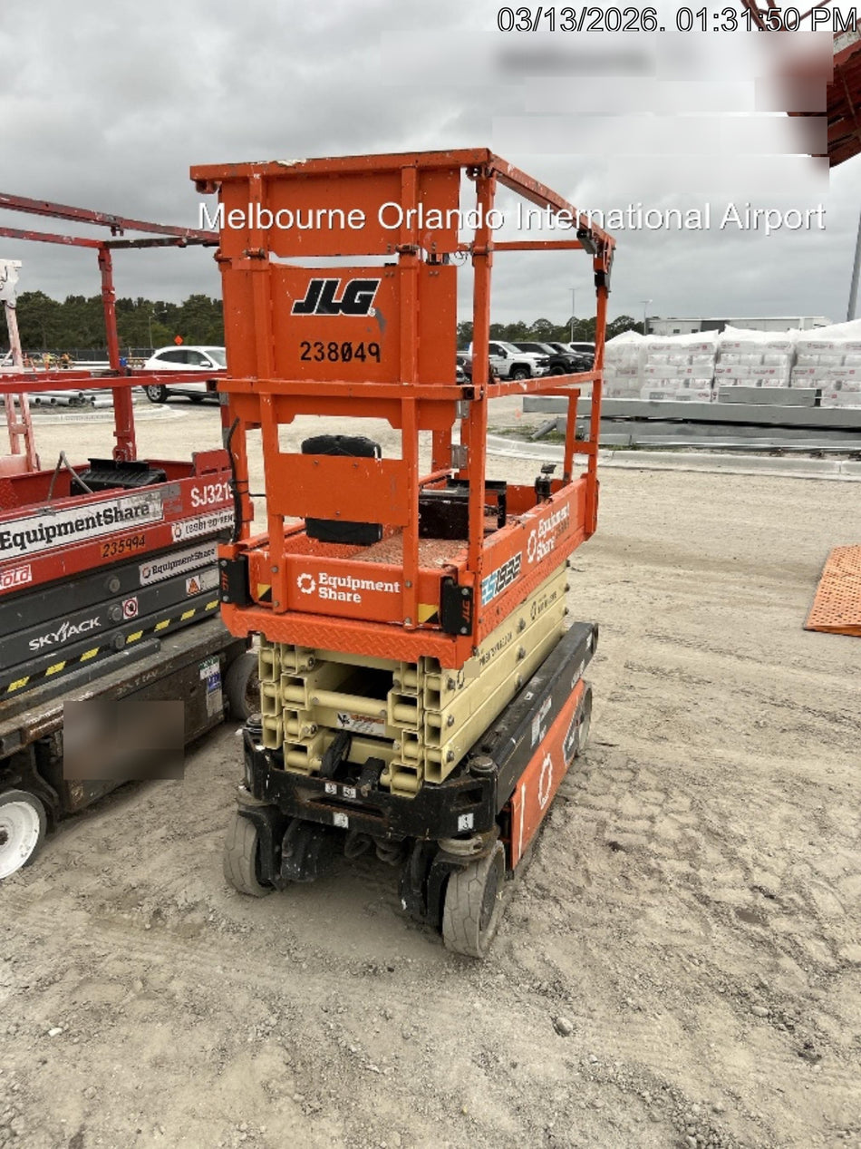 2022 JLG ES1932
