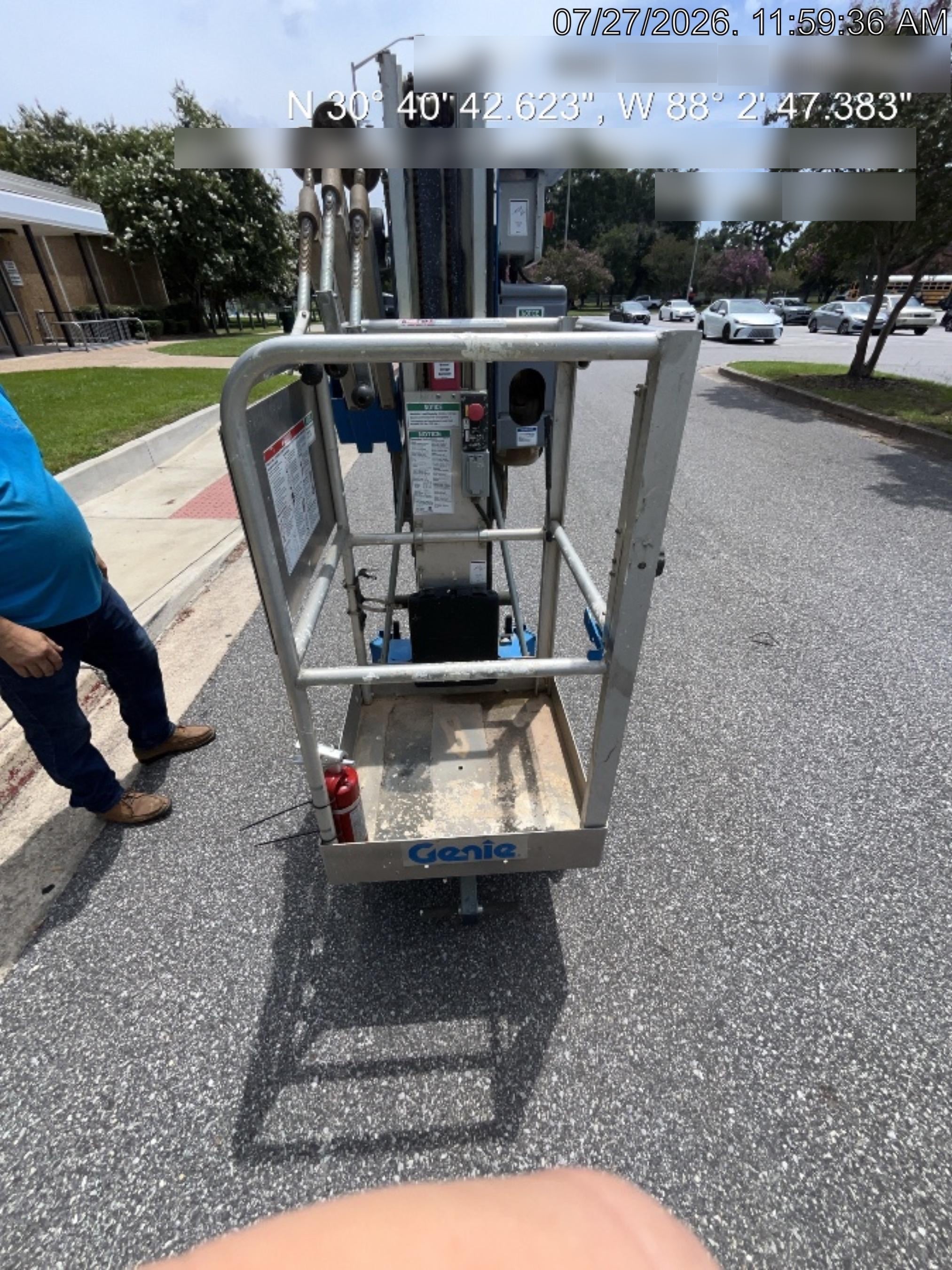 2019 GENIE AWP-30S