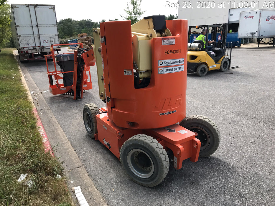 2019 JLG E300AJP