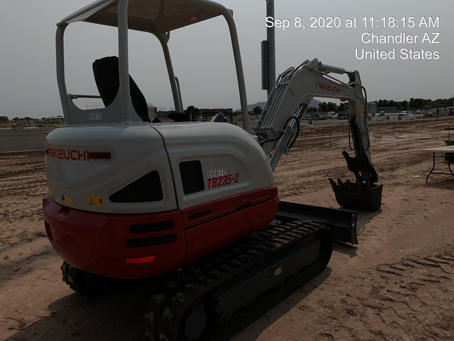 2020 TAKEUCHI TB235-2R