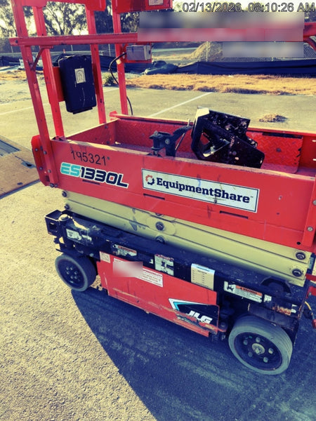 2021 JLG ES1330L