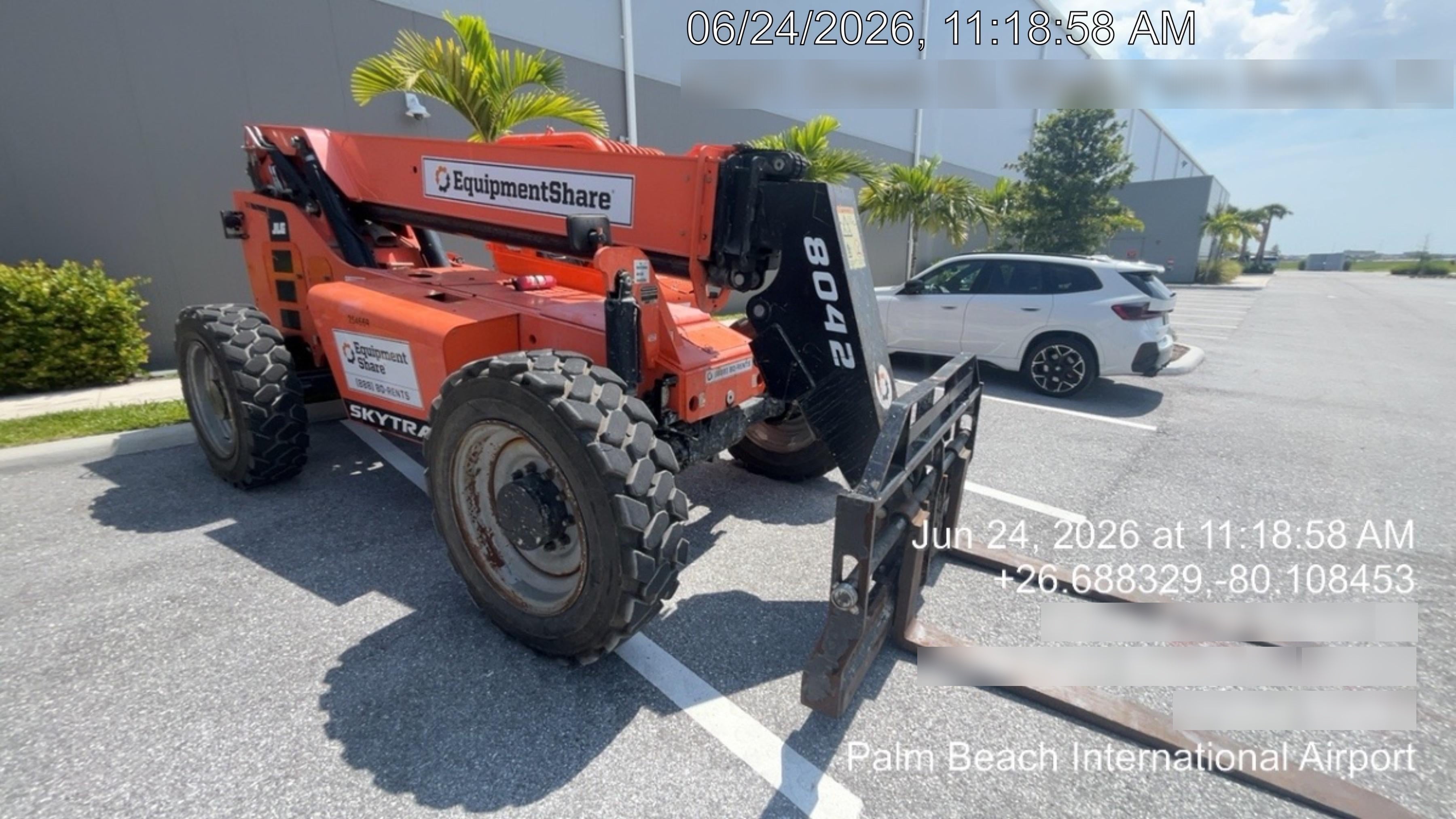 2022 SKYTRAK 8042