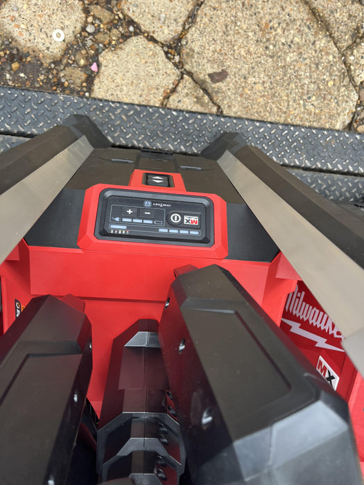 2023 MILWAUKEE MXF041-1XC