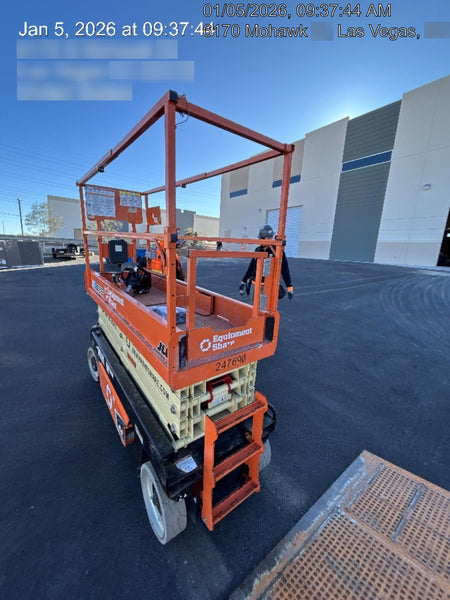 2022 JLG ES2632