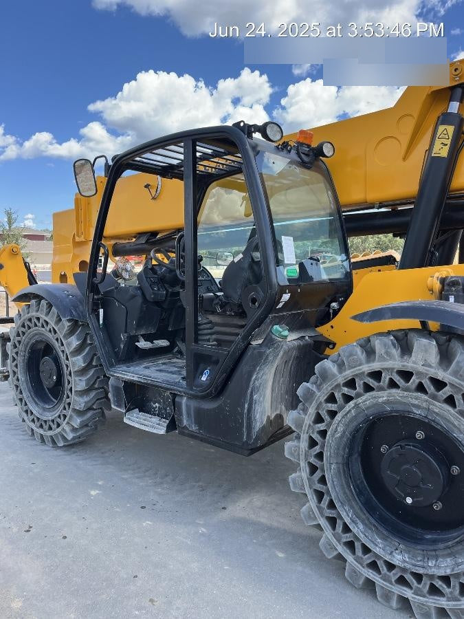 2023 JCB 510-56