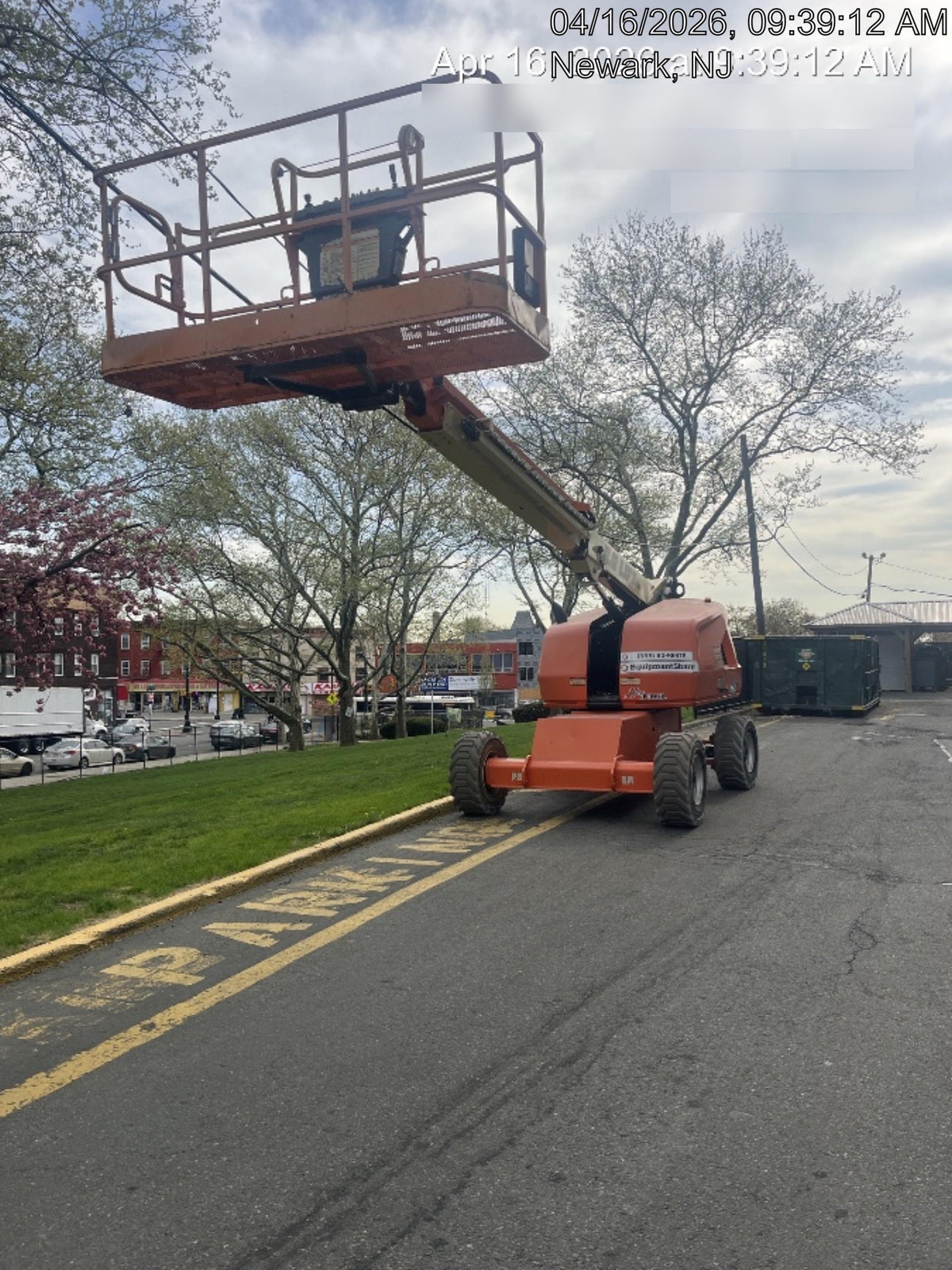 2021 JLG 400S