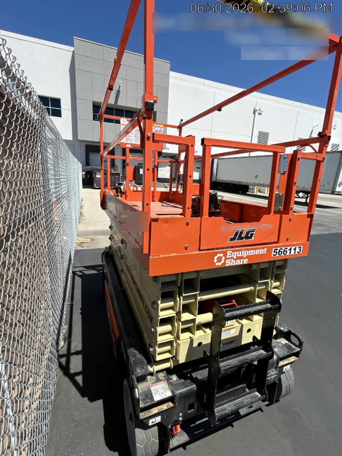 2025 JLG ES3246