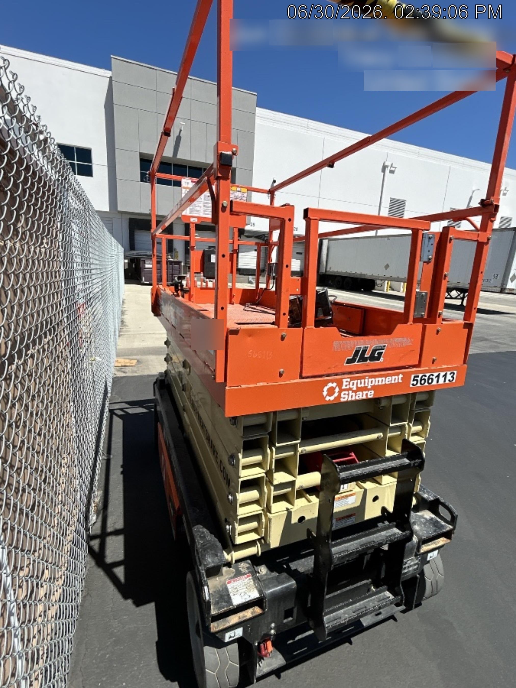 2025 JLG ES3246