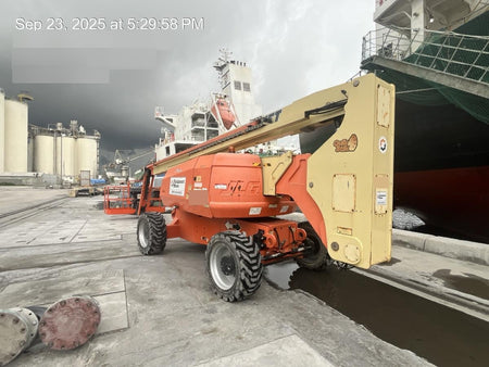 2020 JLG 800AJ