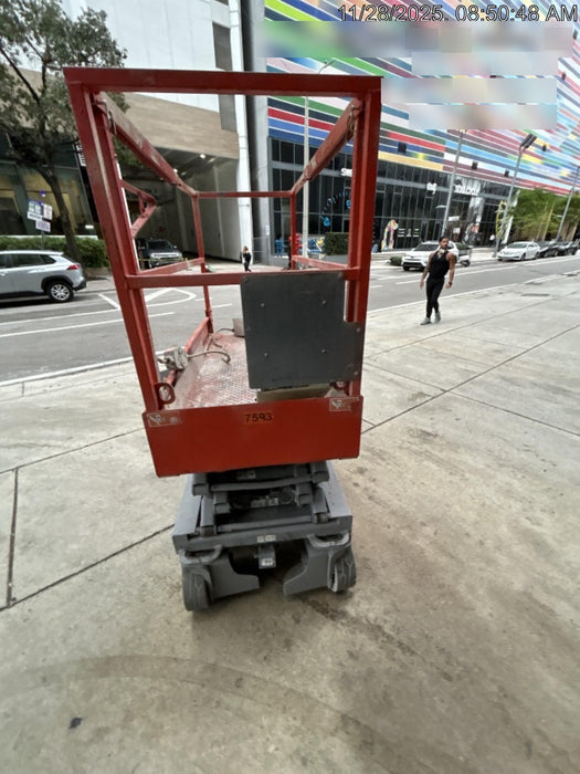 2018 Skyjack SJIII-3219 Skyjack SJIII3219 Scissor Lift w/Trojan Batteries