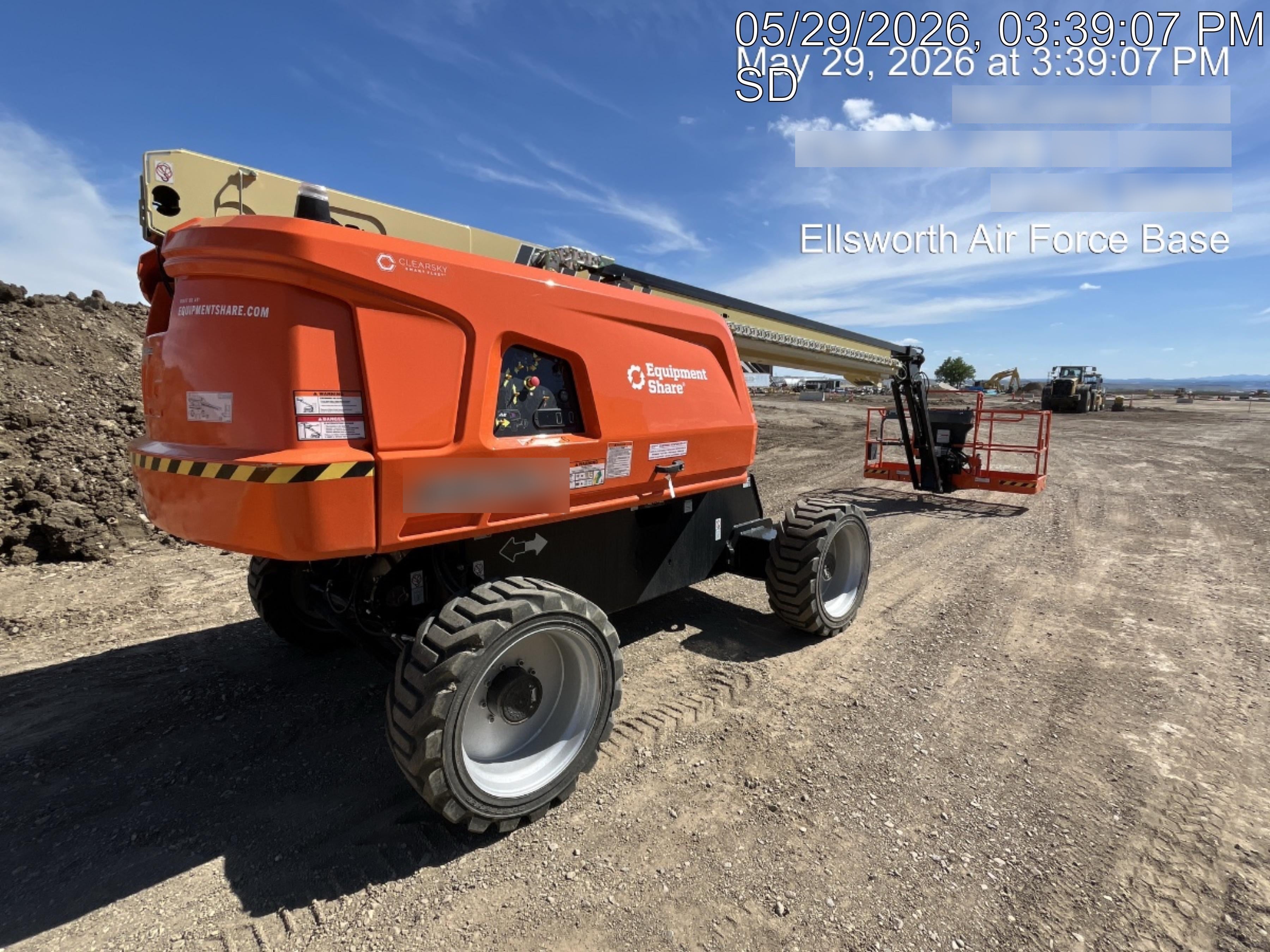 2025 JLG 660SJ