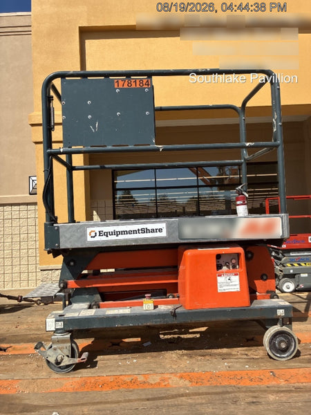2021 JLG 1030P
