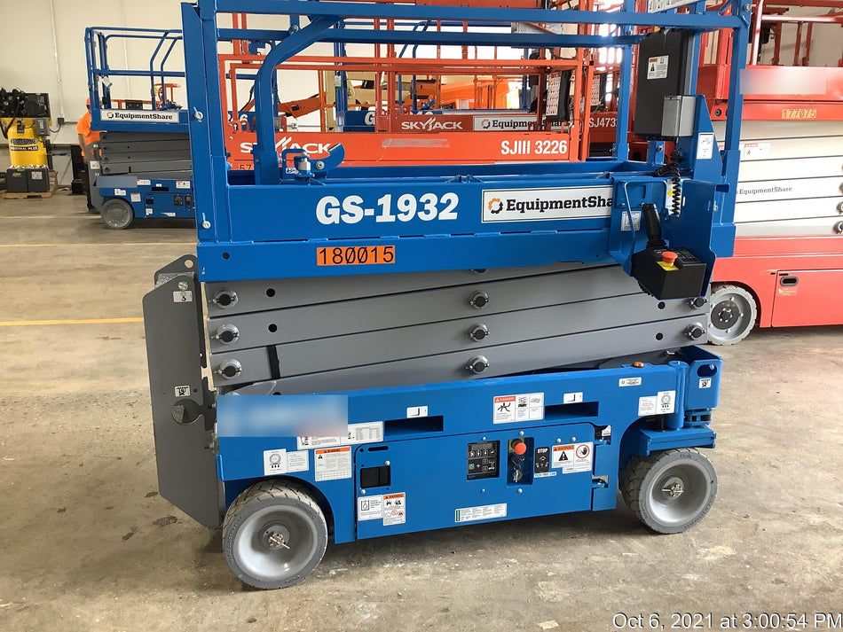 2021 GENIE GS-1932