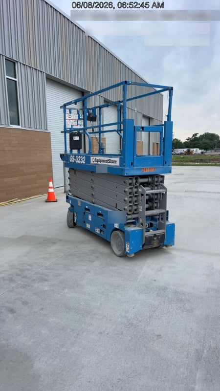 2022 GENIE GS-3232