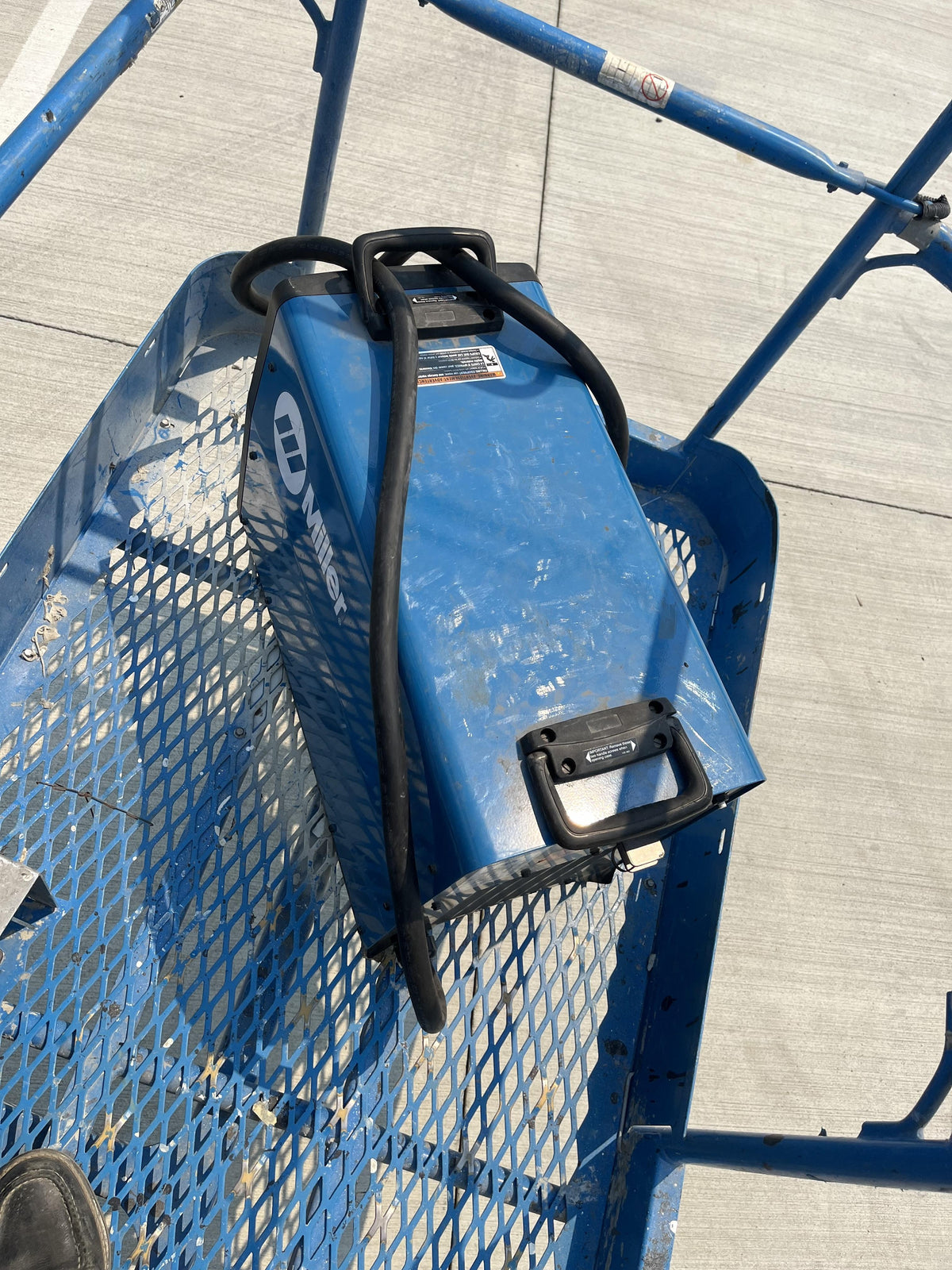 2023 MILLER ELECTRIC XMT 350