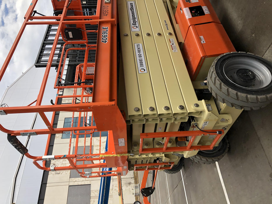2019 JLG 4069LE