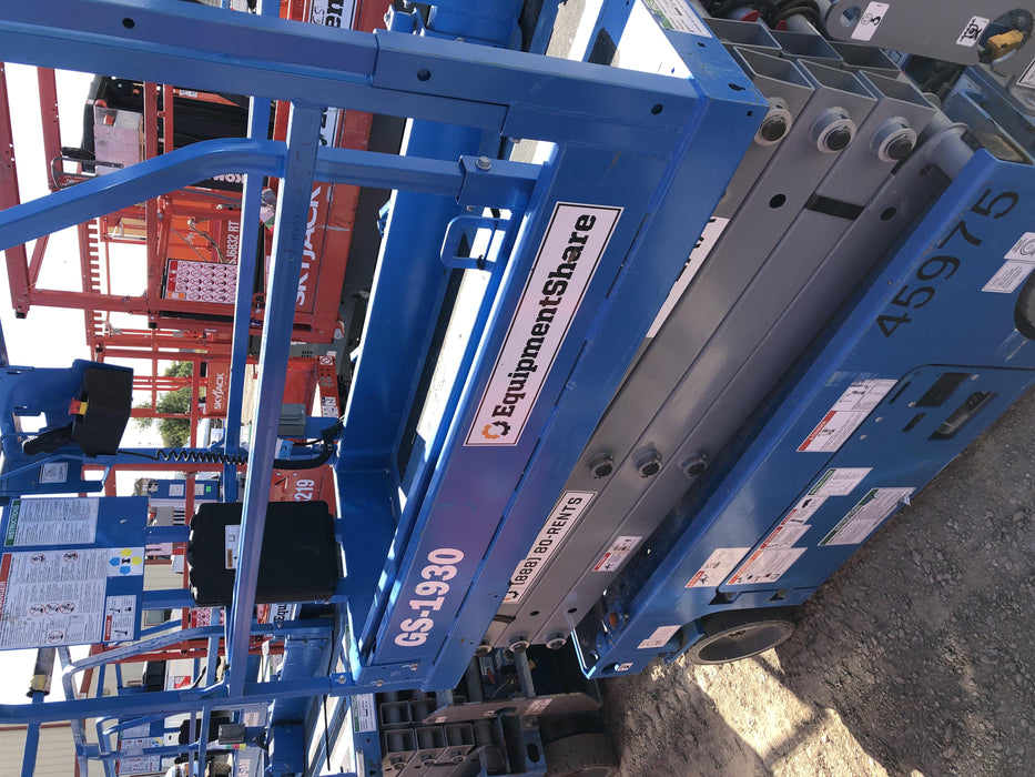 2019 Genie GS-1930 Fixed rails with chain Entry