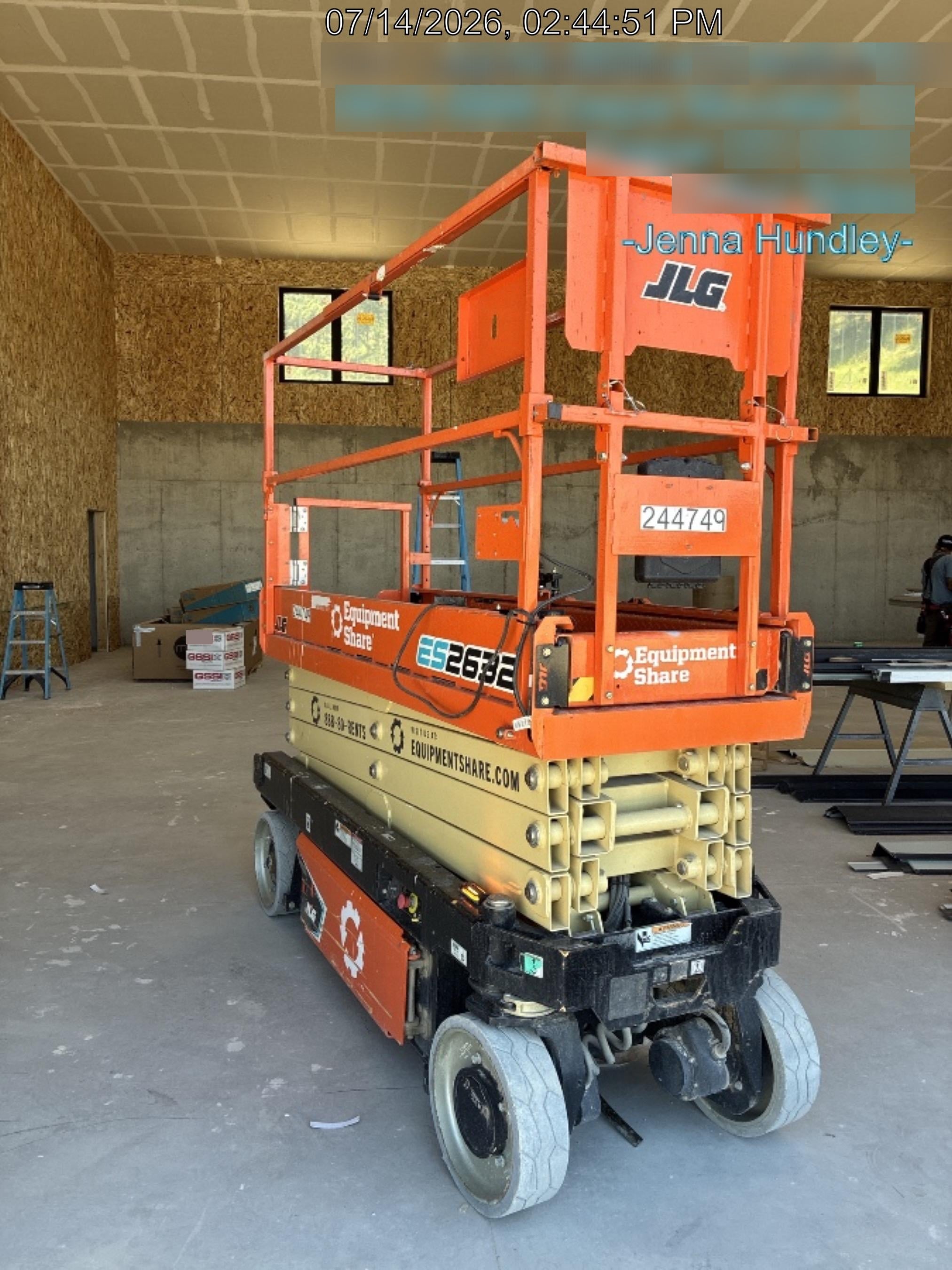 2022 JLG ES2632
