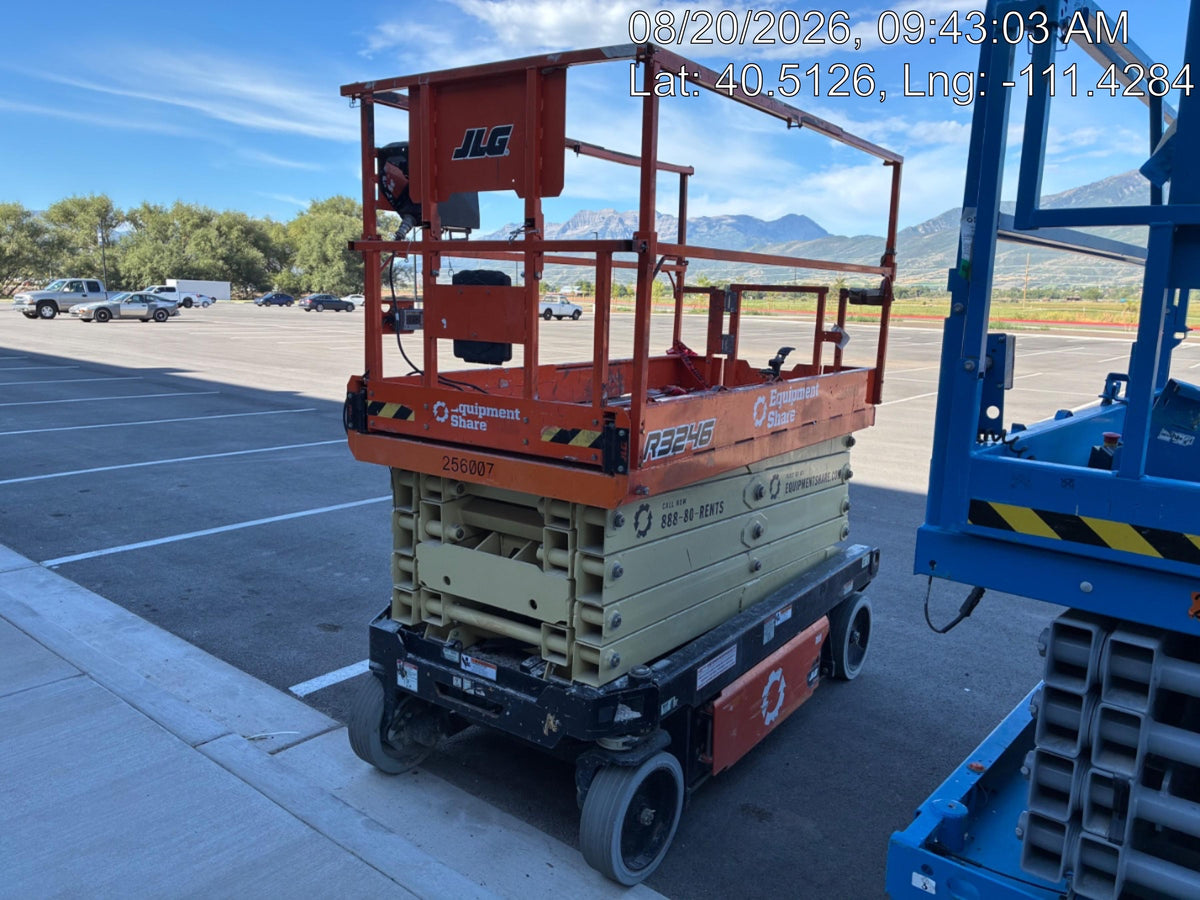 2022 JLG R3246