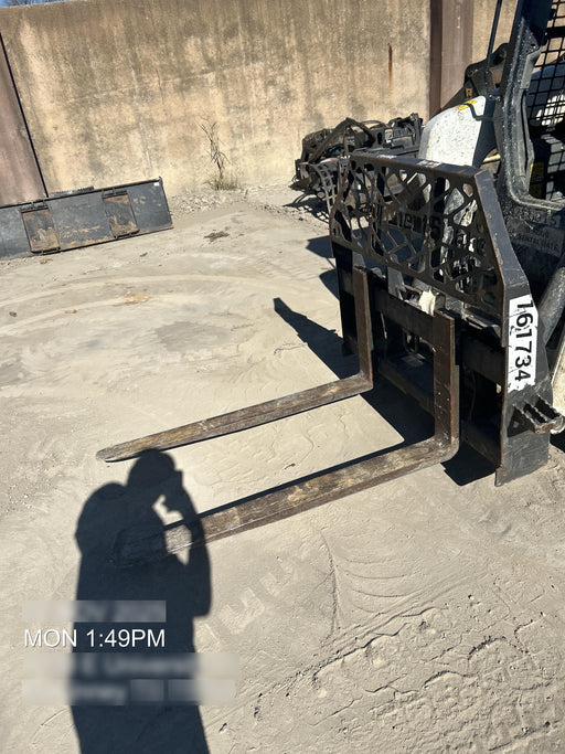 2021 PALADIN 48" Pallet Forks - Paladin