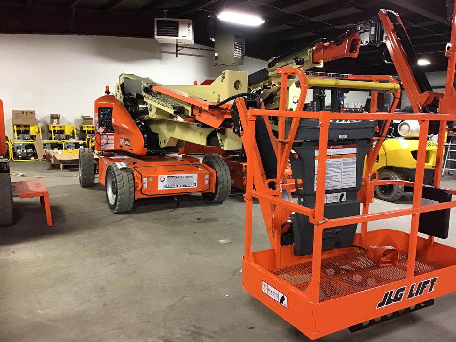 2019 JLG E450AJ