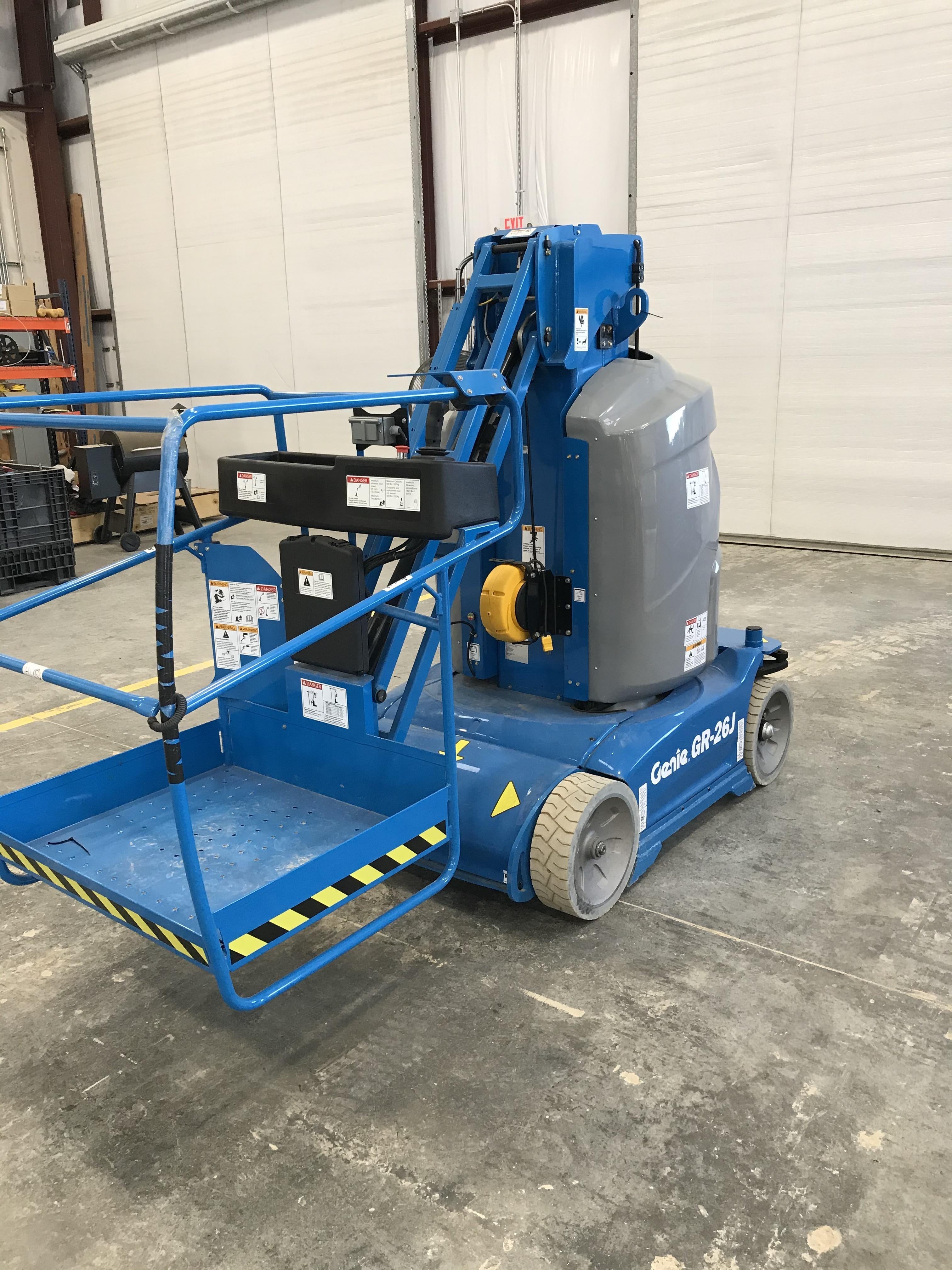 2020 GENIE GR-26J