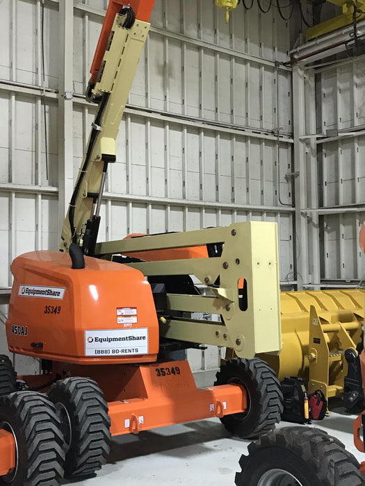2019 JLG 450AJ