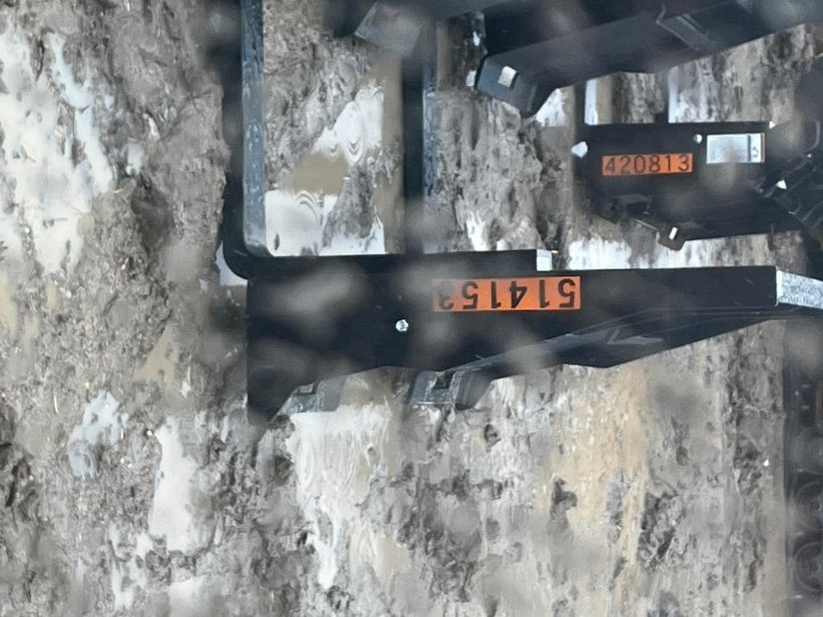 2025 ARROW MATERIAL HANDLING 48" Pallet Forks - Arrow