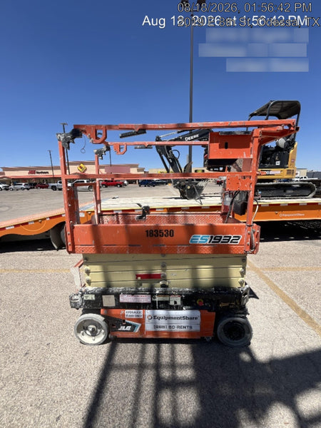 2021 JLG ES1932