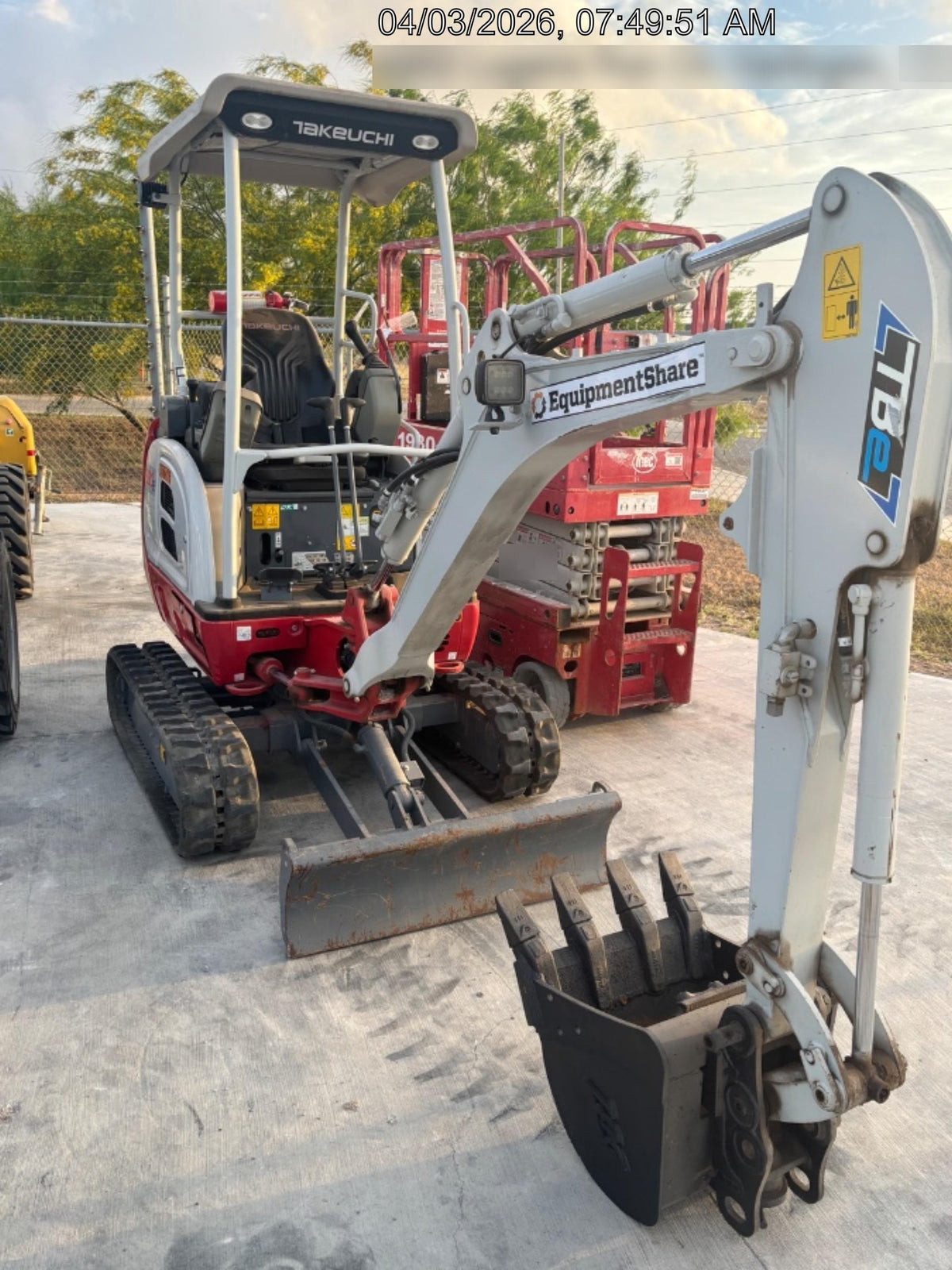 2023 TAKEUCHI TB20e