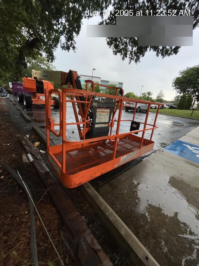 2020 JLG 860SJ