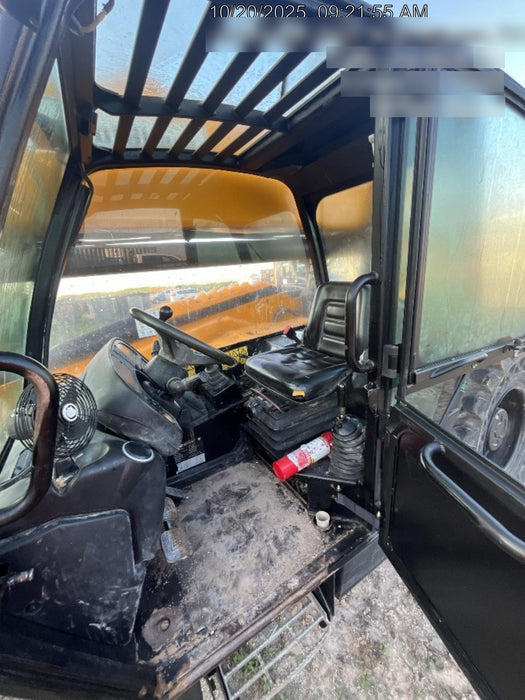 2019 JCB 510-56 74 HP w/CAB/HVAC, Beacon, Worklights, Aux Hydraulics, Solid Tires 66" Carriage/60" Forks