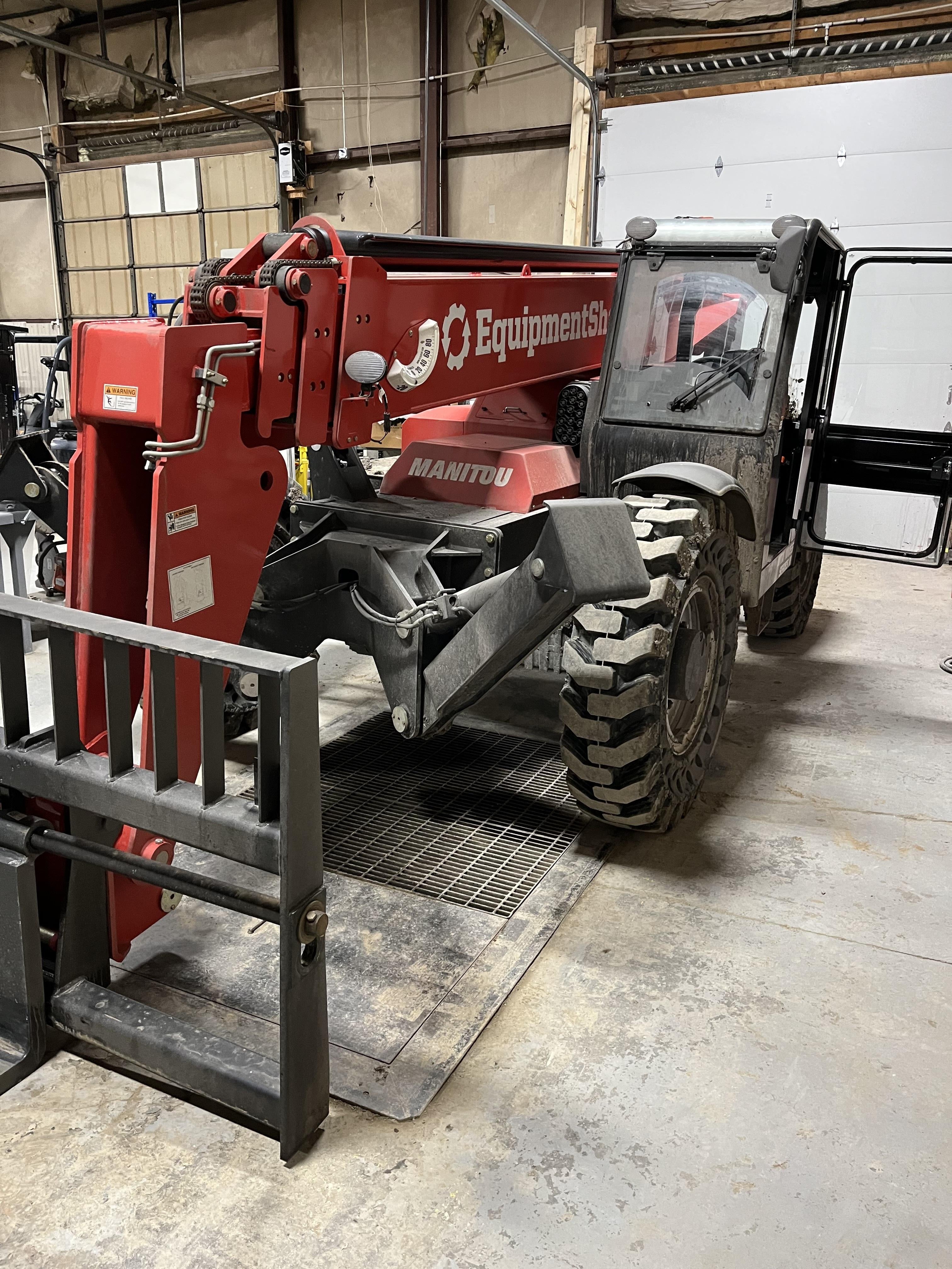 2023 MANITOU MTA10055