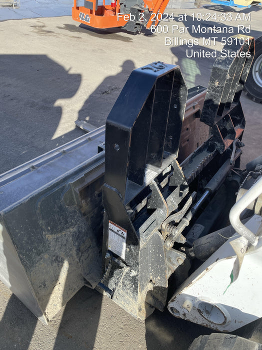 2022 TAKEUCHI 48" Pallet Forks - Takeuchi