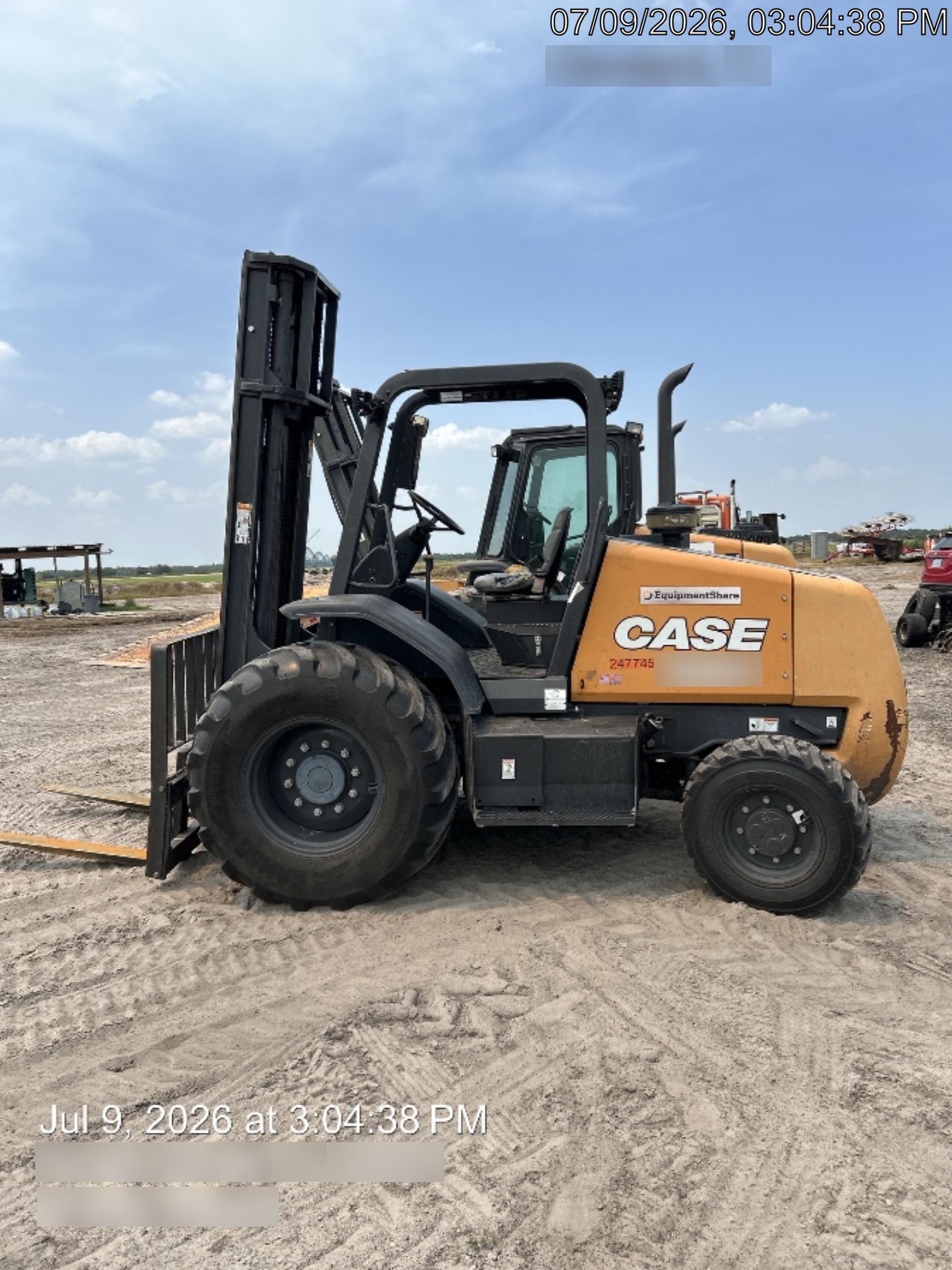 2022 CASE 586H