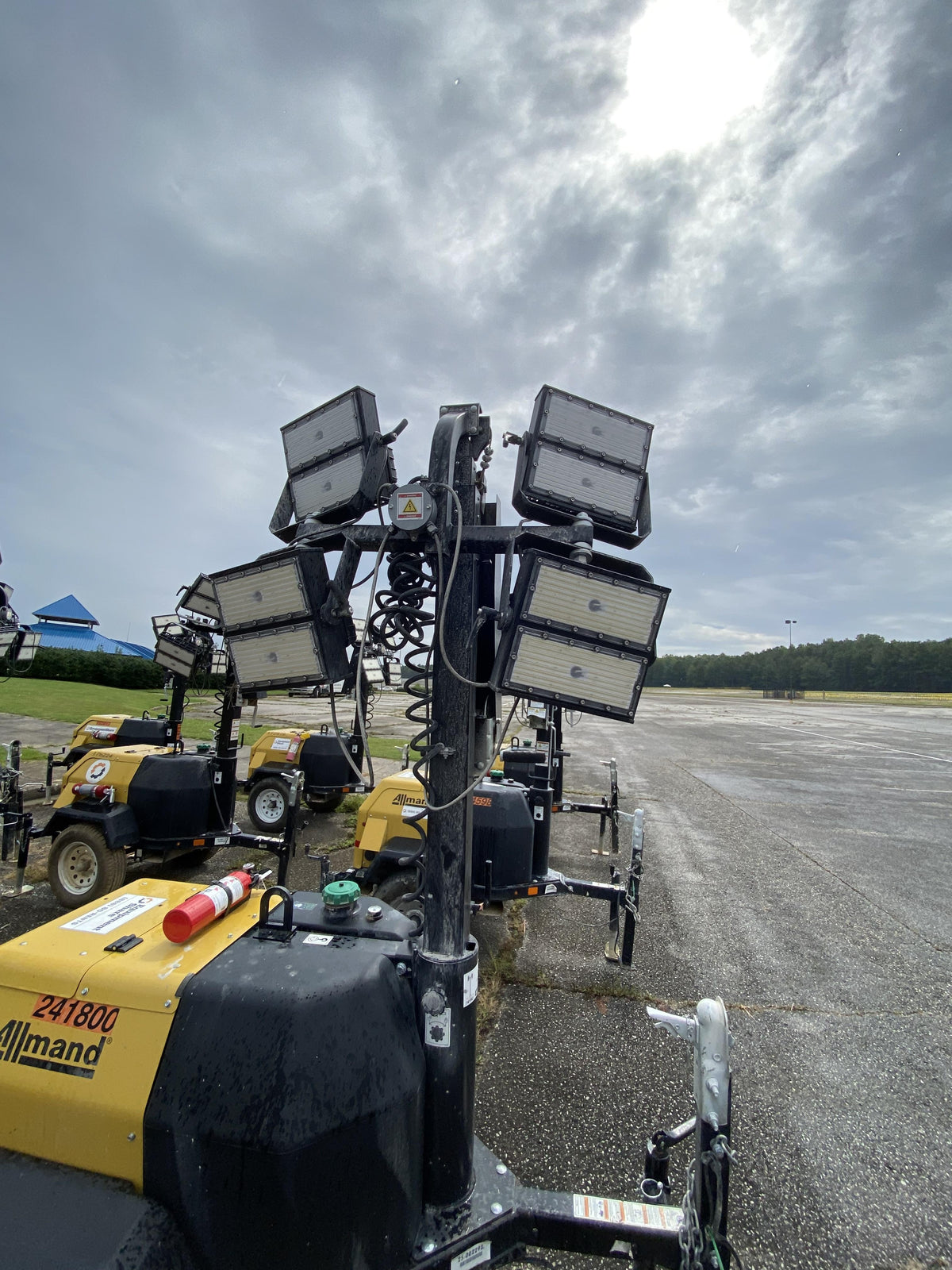 2022 Allmand NLV3GR (4) LED Light Fixture 350W, 23' Vertical Mast, 3kW Prime, Towable, Deep Sea L401, Leveling Jacks, Yanmar T4F 5.8hp