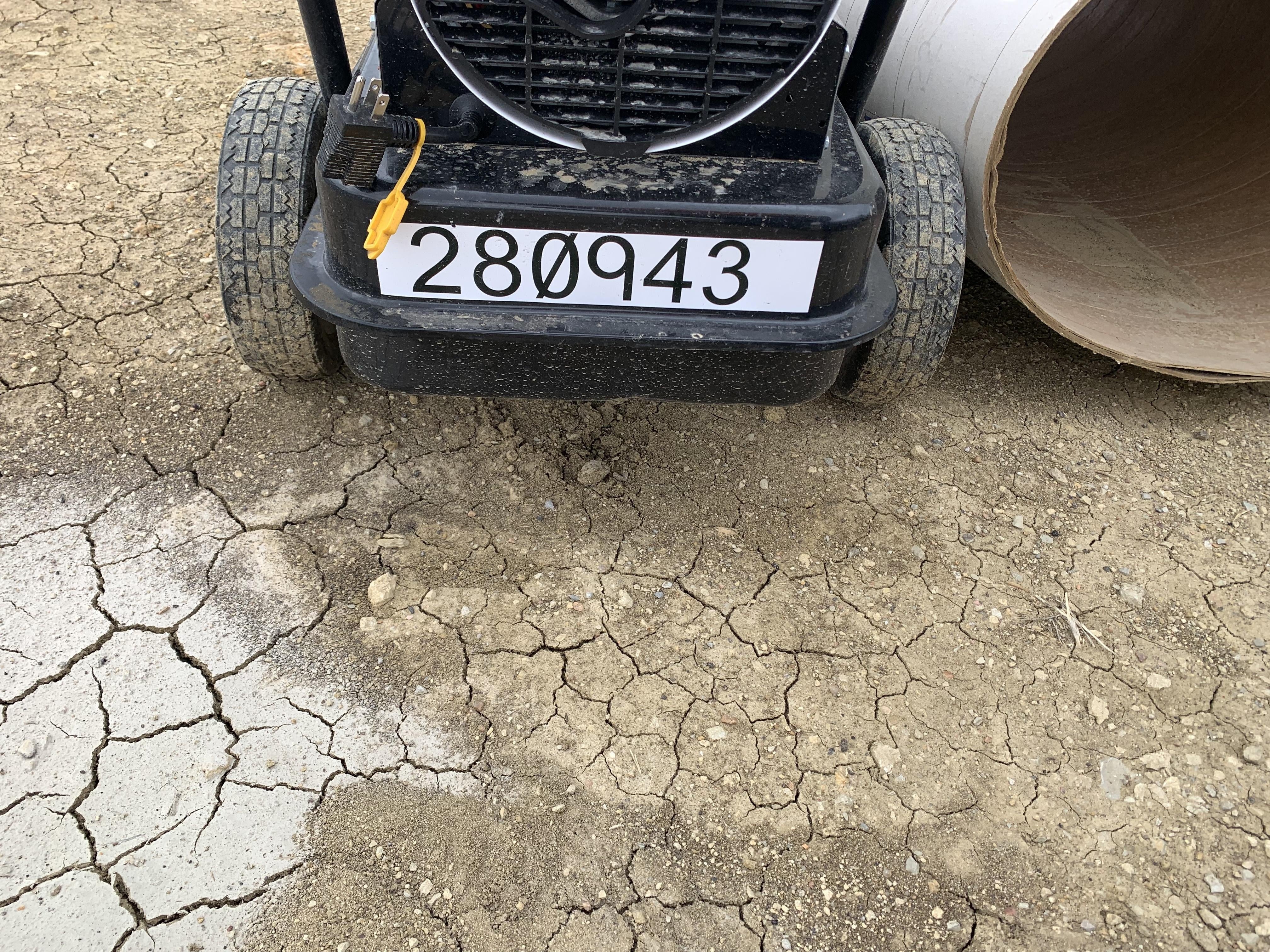 2022 LB WHITE Tradesman K175
