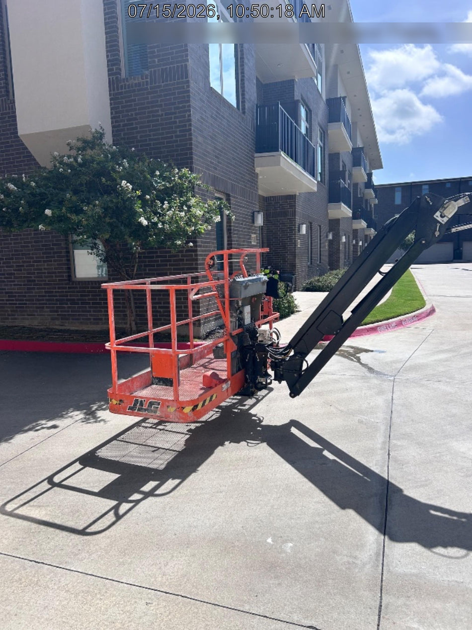 2023 JLG 660SJ