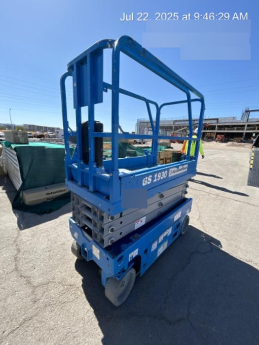 2019 Genie GS-1930 Fixed rails with chain Entry