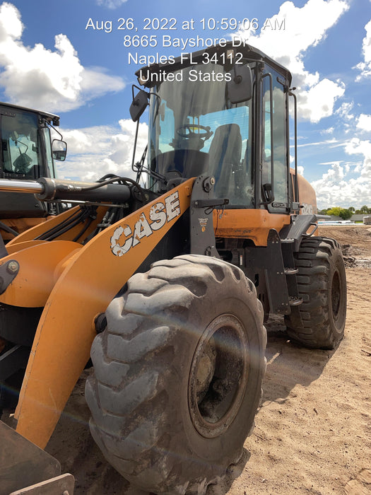 2018 Case 621G CLOSED CAB, 1 FUNCTION, JRB 416 STYLE HYD COUPLER