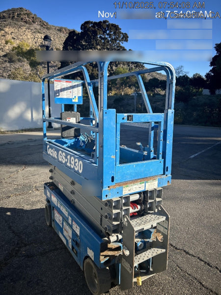 2019 Genie GS-1930 Half Height Swing Gate, 800W Inverter