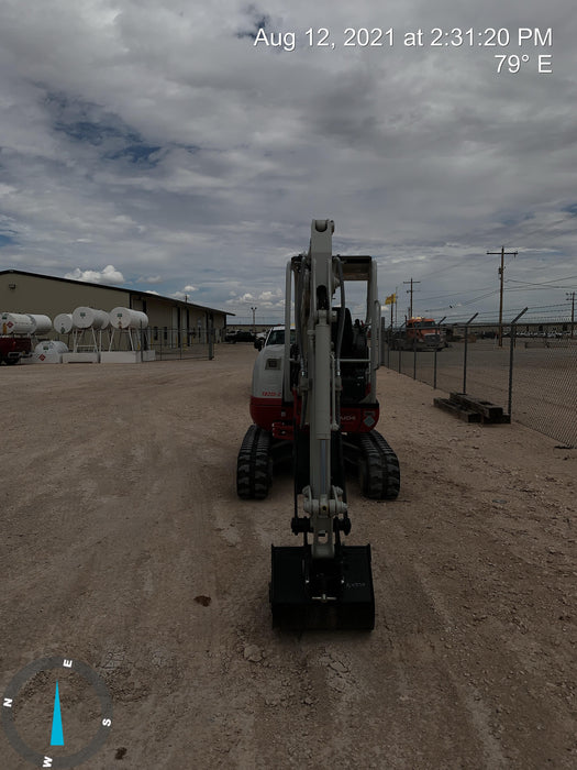 2021 TAKEUCHI TB235-2R