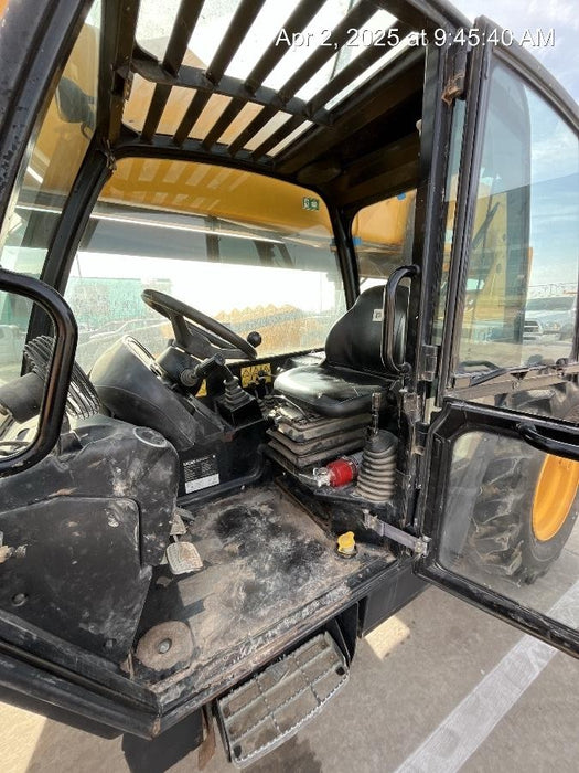 2019 JCB 510-56 74 HP w/CAB/HVAC, Beacon, Worklights, Aux Hydraulics, Foam Filled Tires w/60" Carriage/Forks