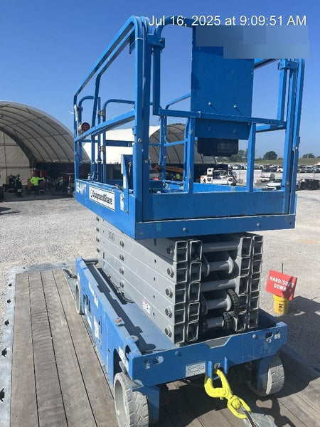 2019 Genie GS-4047 Folding rails with half height swing gate