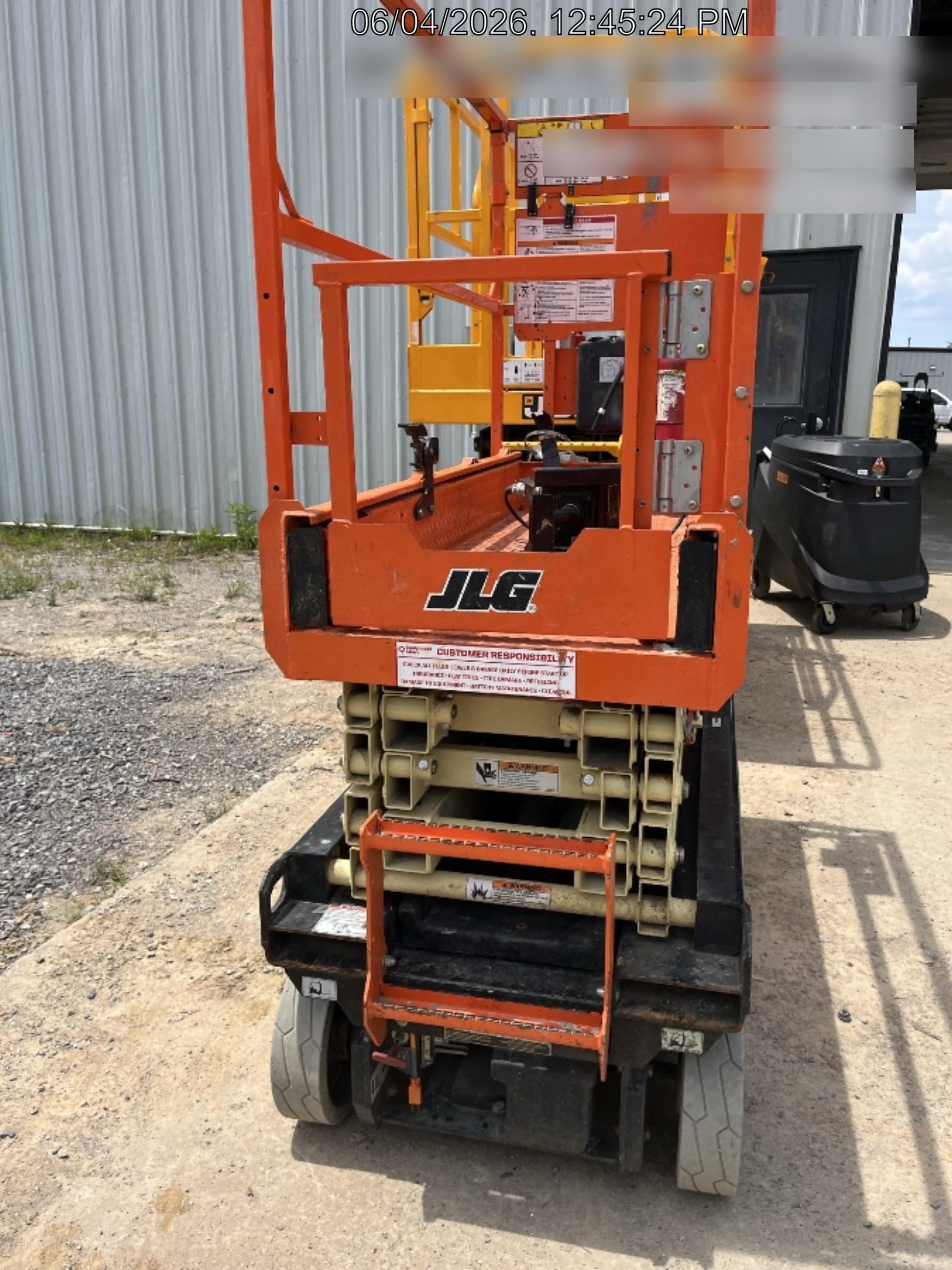 2023 JLG ES1932