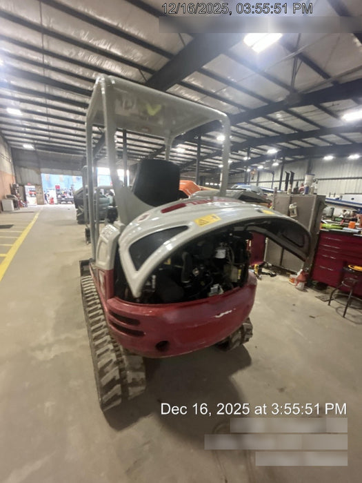 2021 TAKEUCHI TB235-2R