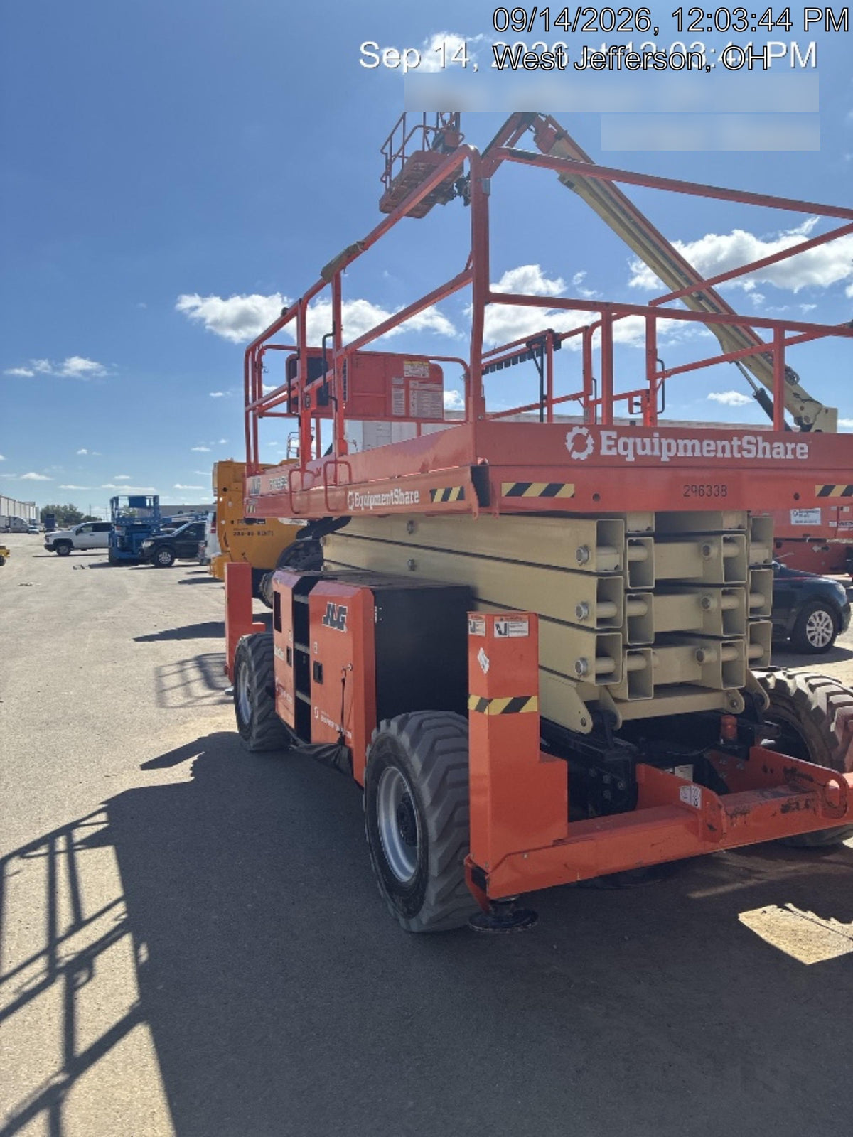 2023 JLG RT4394